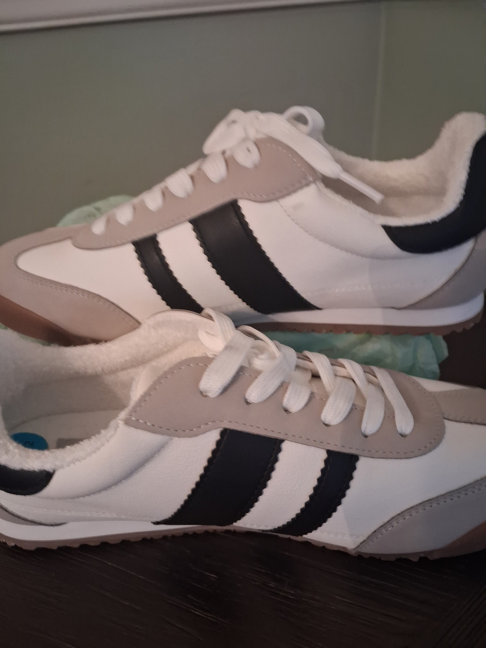Dolce Vita White Sneakers with Black Accents. Like New!